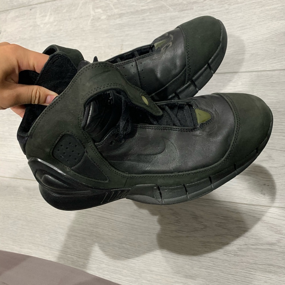 Nike Air Zoom Huarache 2005 Kobe OG Triple Black